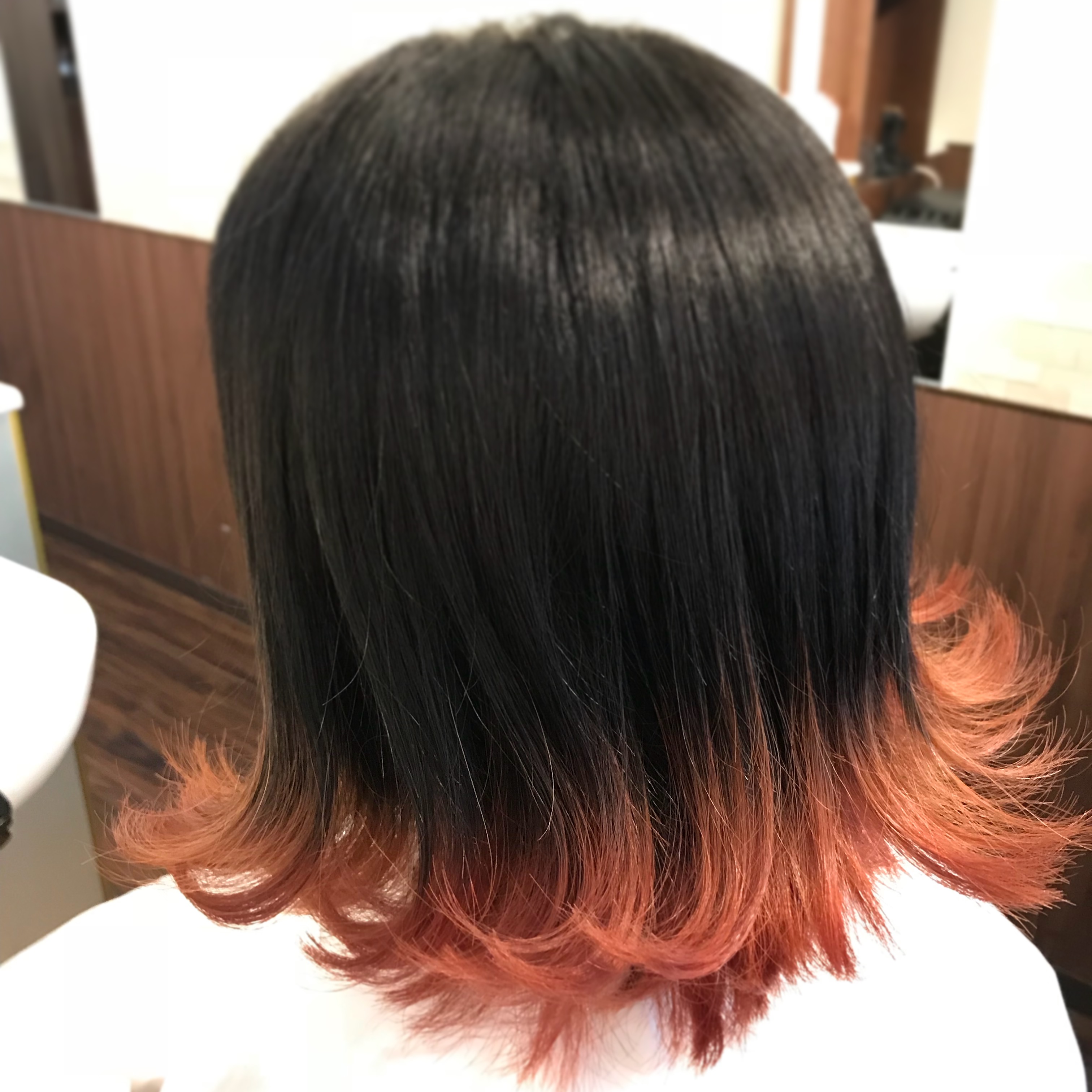 ブリーチ一度でできるカラーは オススメは赤 ピンク系カラー 広島市中区の カープ美容師 西 太志のブログ